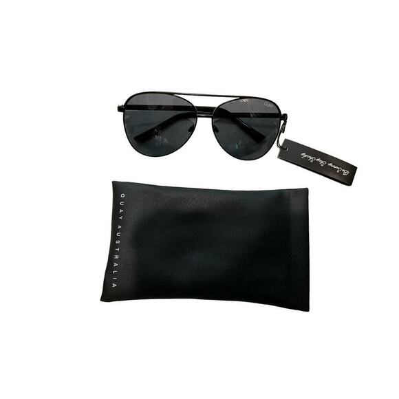 Quay Australia Vivienne Womens Black Frame Smoke Lens Aviators Sunglasses w/Case - Picture 1 of 2